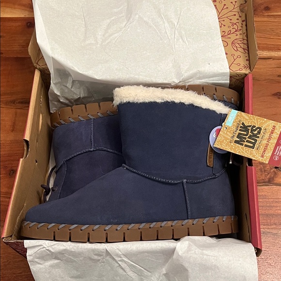 Muk Luks Shoes - Muk Luks Navy Boots with Cream Trim